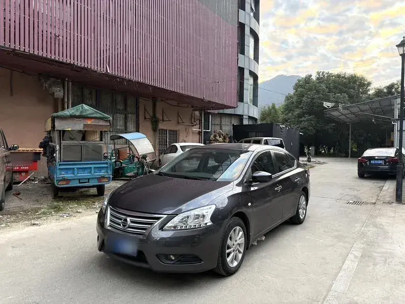 2012 Nissan Sylphy 1.6L 126HP L4 CVT