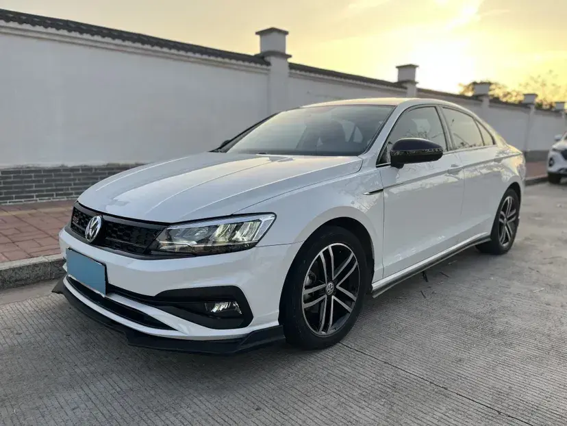 2021 Volkswagen Lamando 1.4T 131HP L4 7DCT