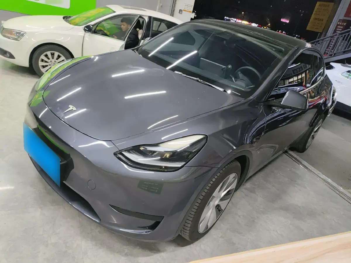 2022 Tesla Model Y BEV 60KWH