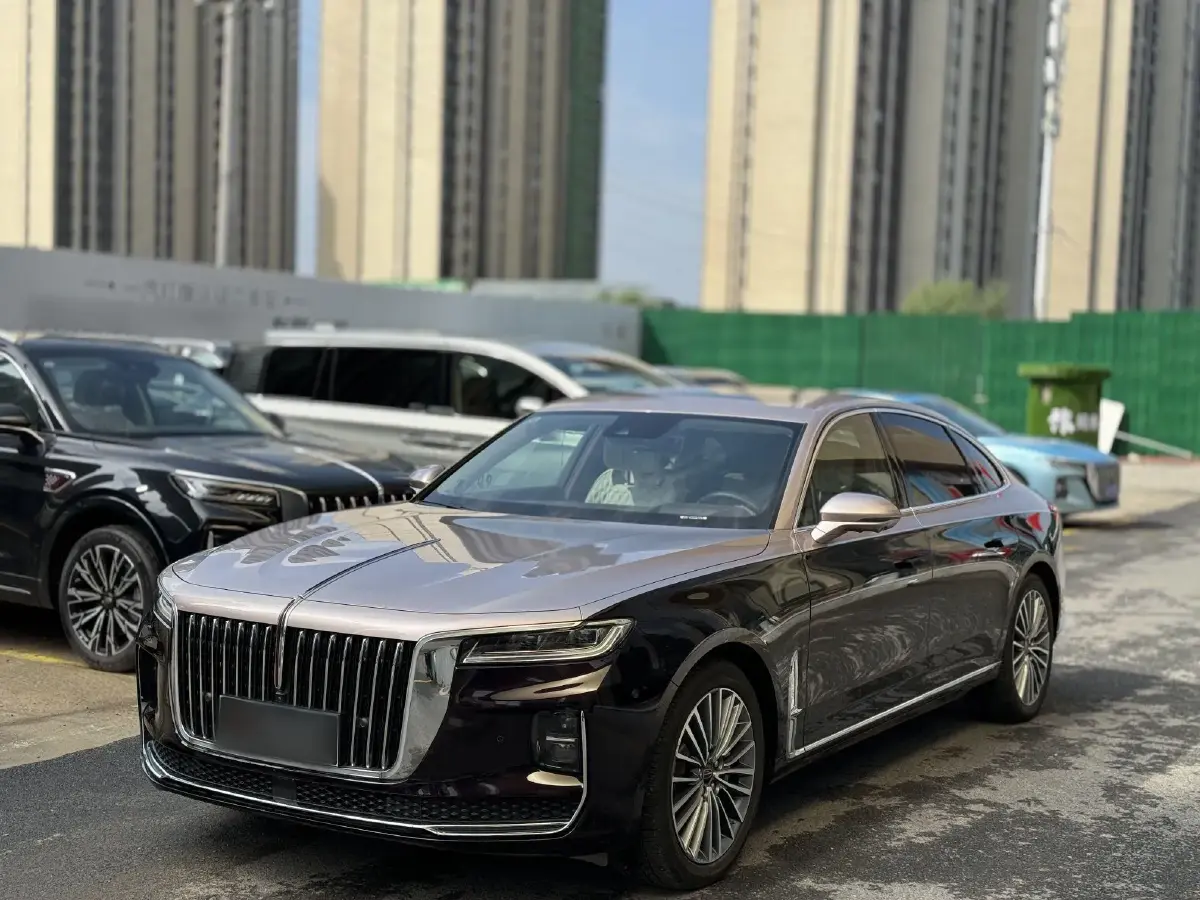 2022 HongQi H9 2.0T 252HP L4 7DCT
