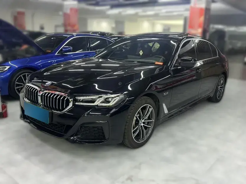 2022 BMW 5 Series 2.0T 184HP L4 8AT PHEV 17.7KWH