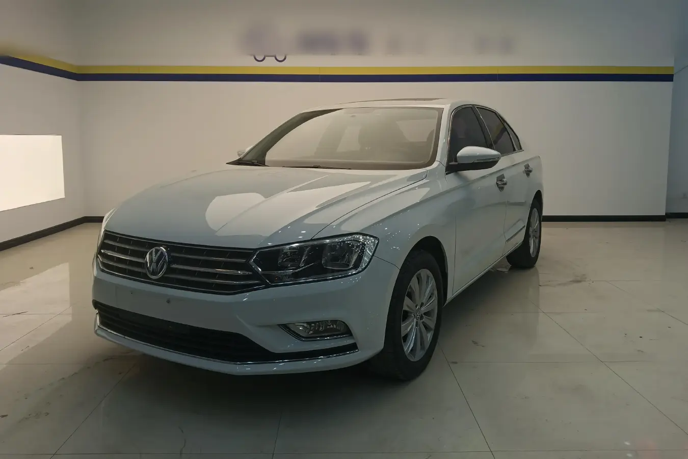 2016 Volkswagen Bora 1.6L 110HP L4 5MT