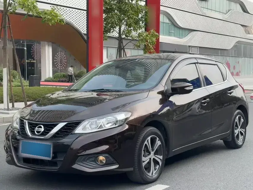 2016 Nissan Tiida 1.6L 126HP L4 CVT