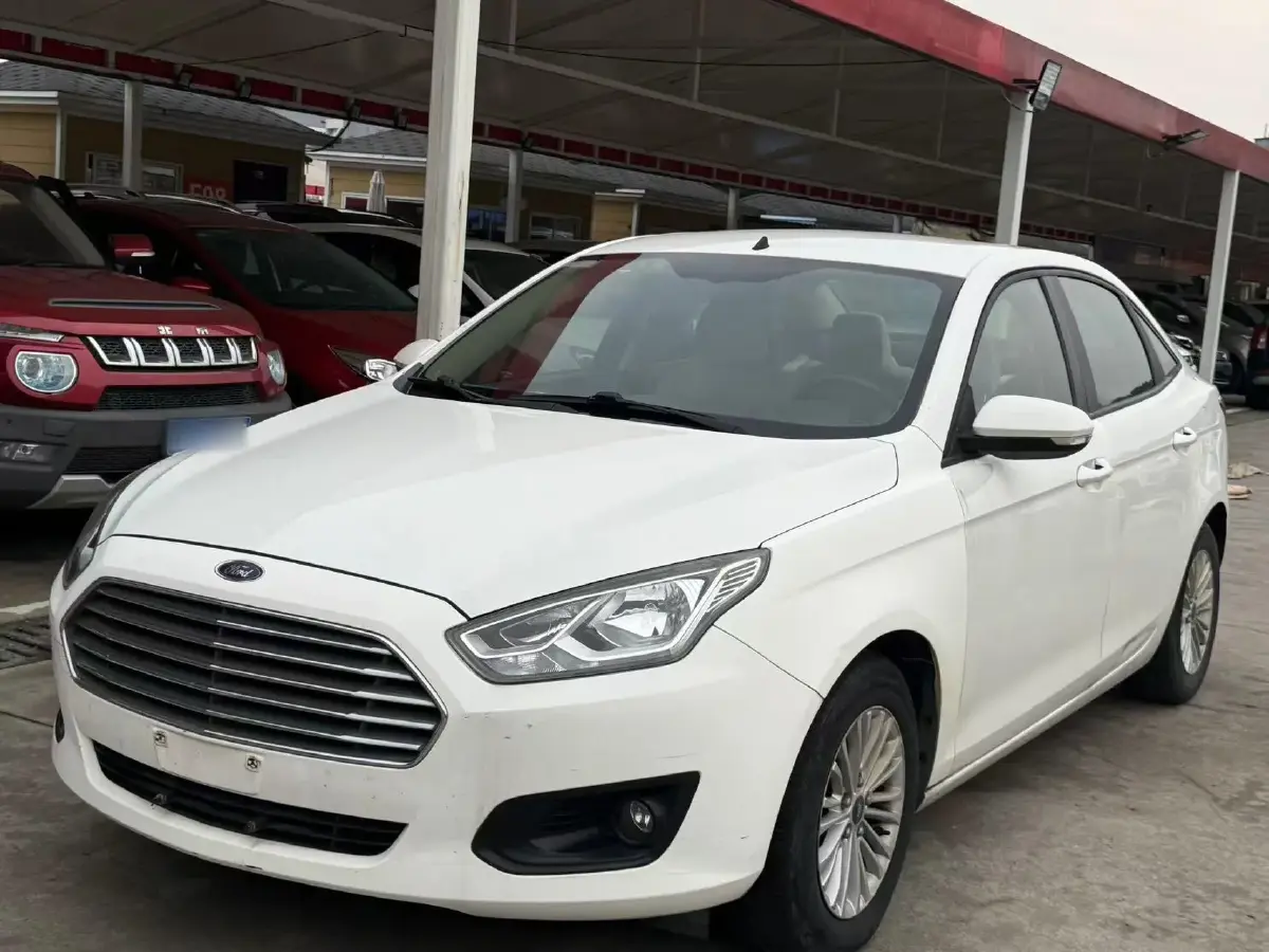 2015 Ford Escort 1.5L 113HP L4 6AT