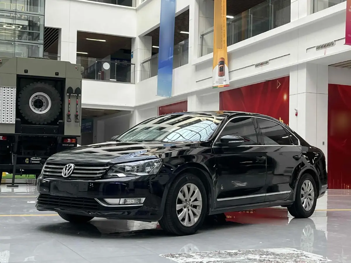 2013 Volkswagen Passat 1.8T 160HP L4 7DCT