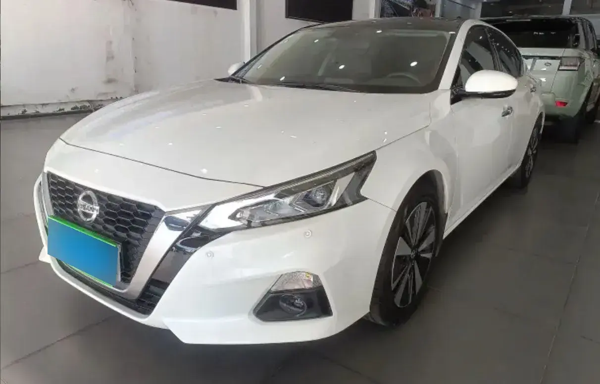 2015 Nissan Teana 2.5L 186HP L4 CVT