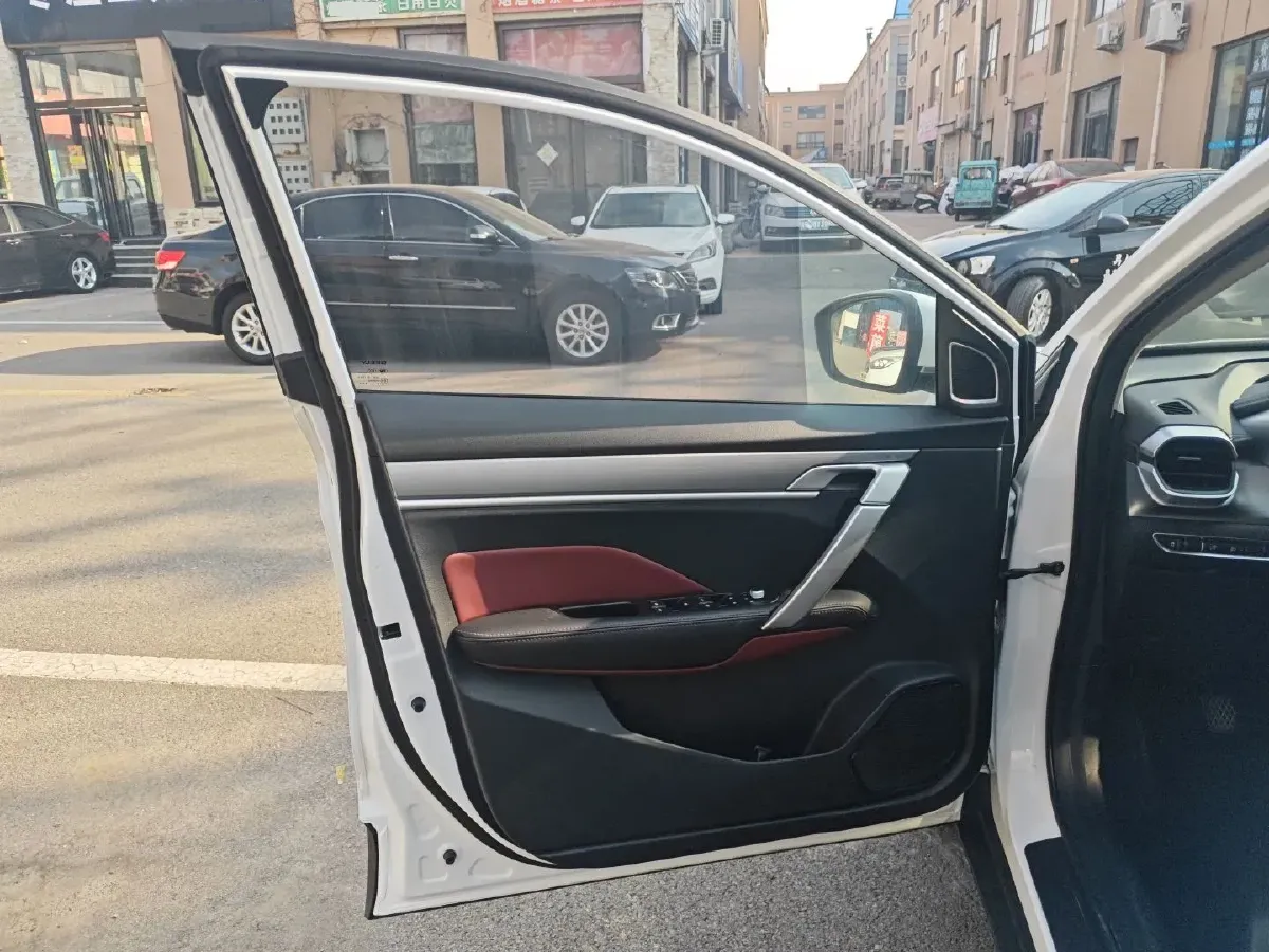 2020 Geely Coolray 1.4T 141HP L4 6MT,autocango,china used car exporter,china ev exporter,chinese used car exporter,chinese used ev exporter