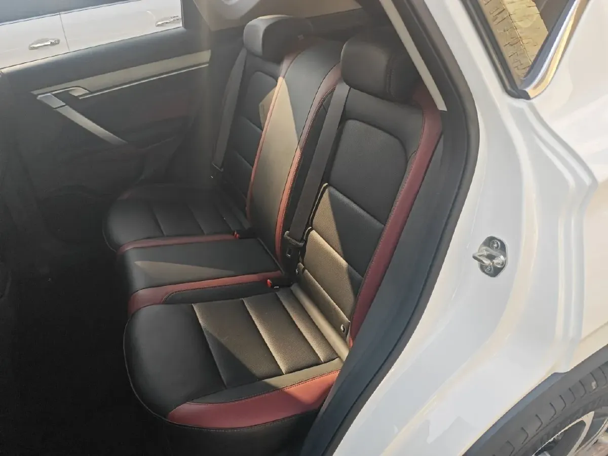 2020 Geely Coolray 1.4T 141HP L4 6MT,autocango,china used car exporter,china ev exporter,chinese used car exporter,chinese used ev exporter