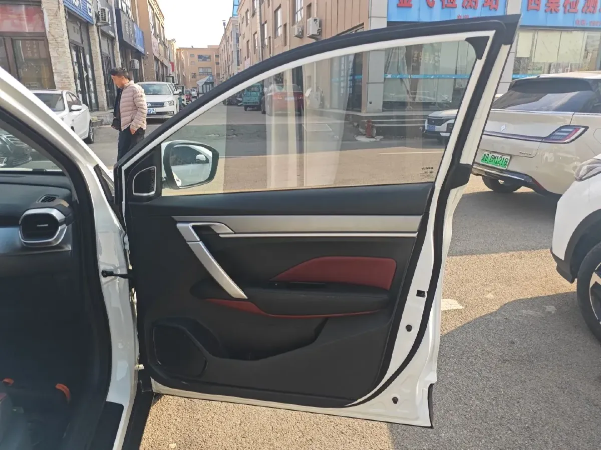 2020 Geely Coolray 1.4T 141HP L4 6MT,autocango,china used car exporter,china ev exporter,chinese used car exporter,chinese used ev exporter