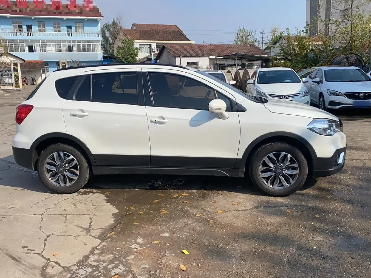 2017 Suzuki SX4 S-Cross 1.6L 122HP L4 5MT,autocango,china used car exporter,china ev exporter,chinese used car exporter,chinese used ev exporter