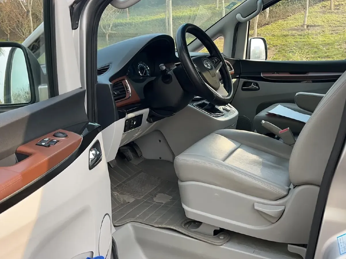 2017 JAC Refine M5 2.0T 190HP L4 6MT,autocango,china used car exporter,china ev exporter,chinese used car exporter,chinese used ev exporter