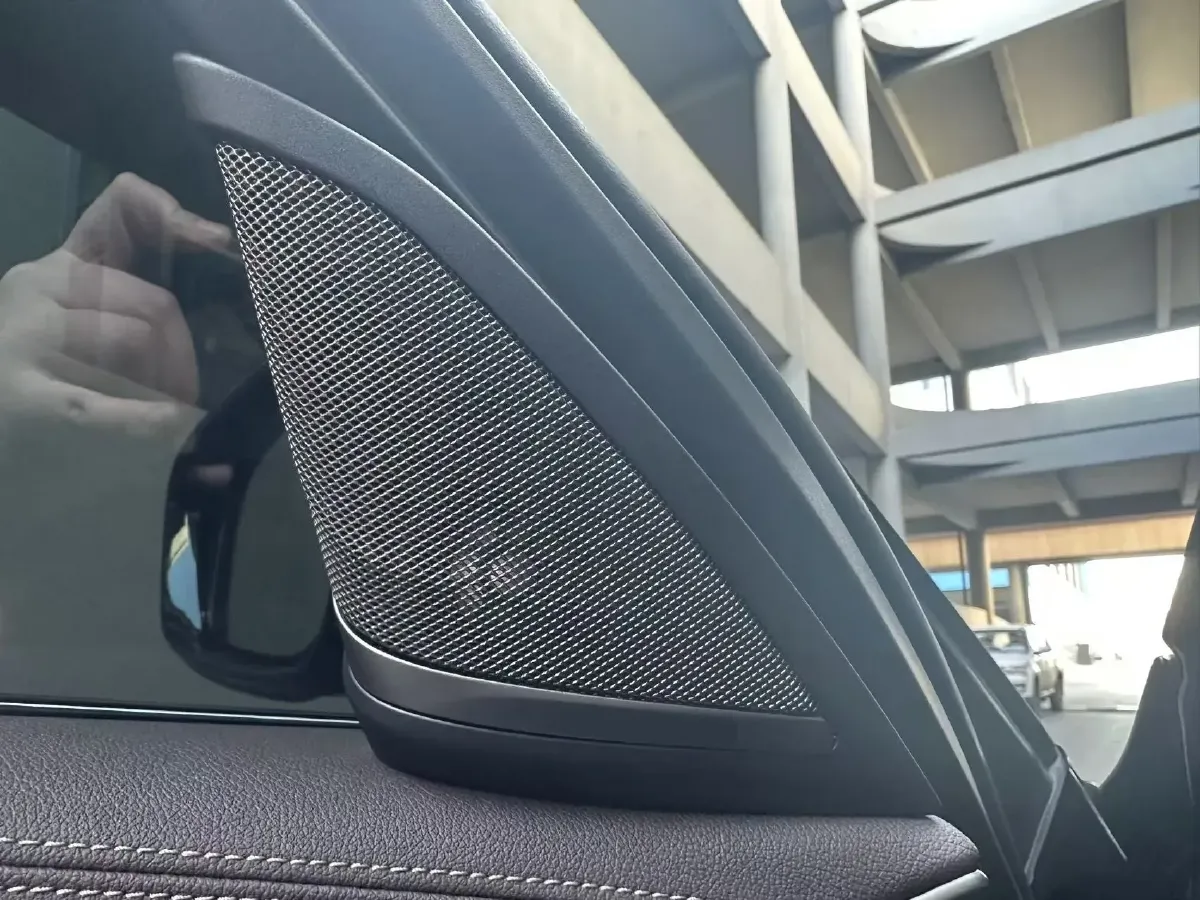 2023 BMW 5 Series 2.0T 245HP L4 8AT,autocango,china used car exporter,china ev exporter,chinese used car exporter,chinese used ev exporter