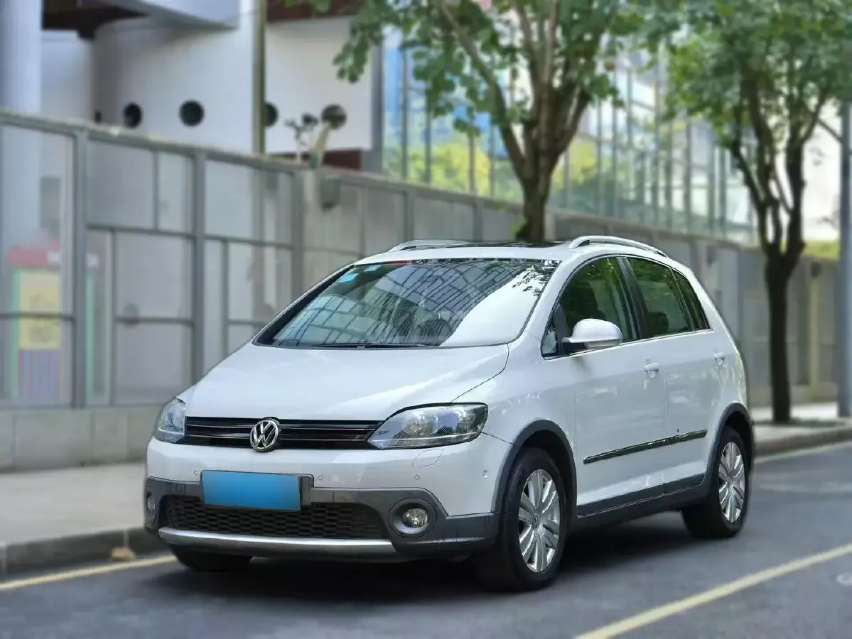 2011 Volkswagen Golf 1.4T 160HP L4 7DCT