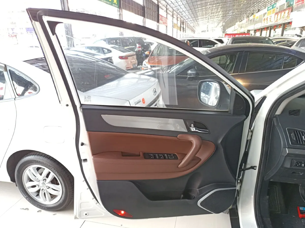 2015 JAC Refine S5 1.5T 174HP L4 6DCT,autocango,china used car exporter,china ev exporter,chinese used car exporter,chinese used ev exporter