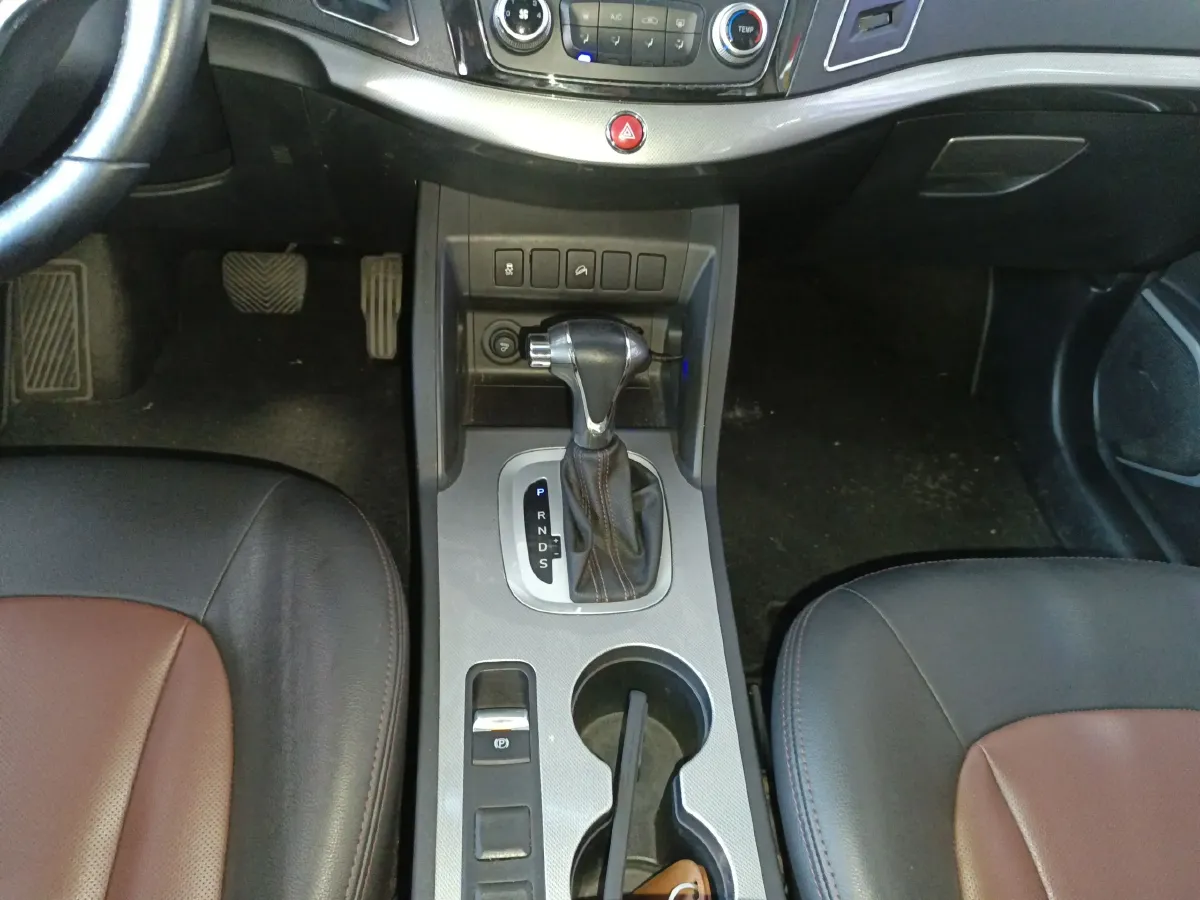 2015 JAC Refine S5 1.5T 174HP L4 6DCT,autocango,china used car exporter,china ev exporter,chinese used car exporter,chinese used ev exporter