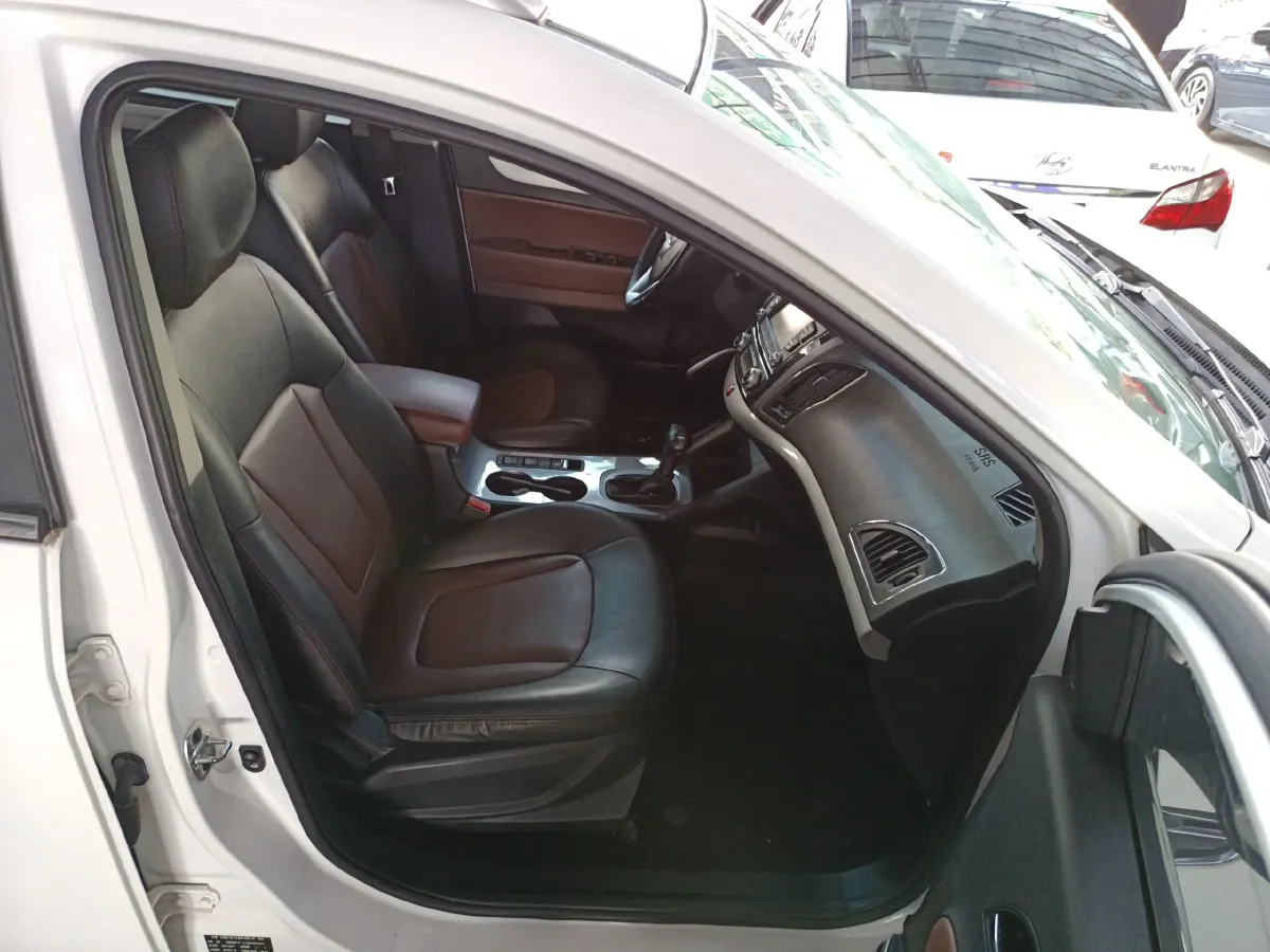 2015 JAC Refine S5 1.5T 174HP L4 6DCT,autocango,china used car exporter,china ev exporter,chinese used car exporter,chinese used ev exporter