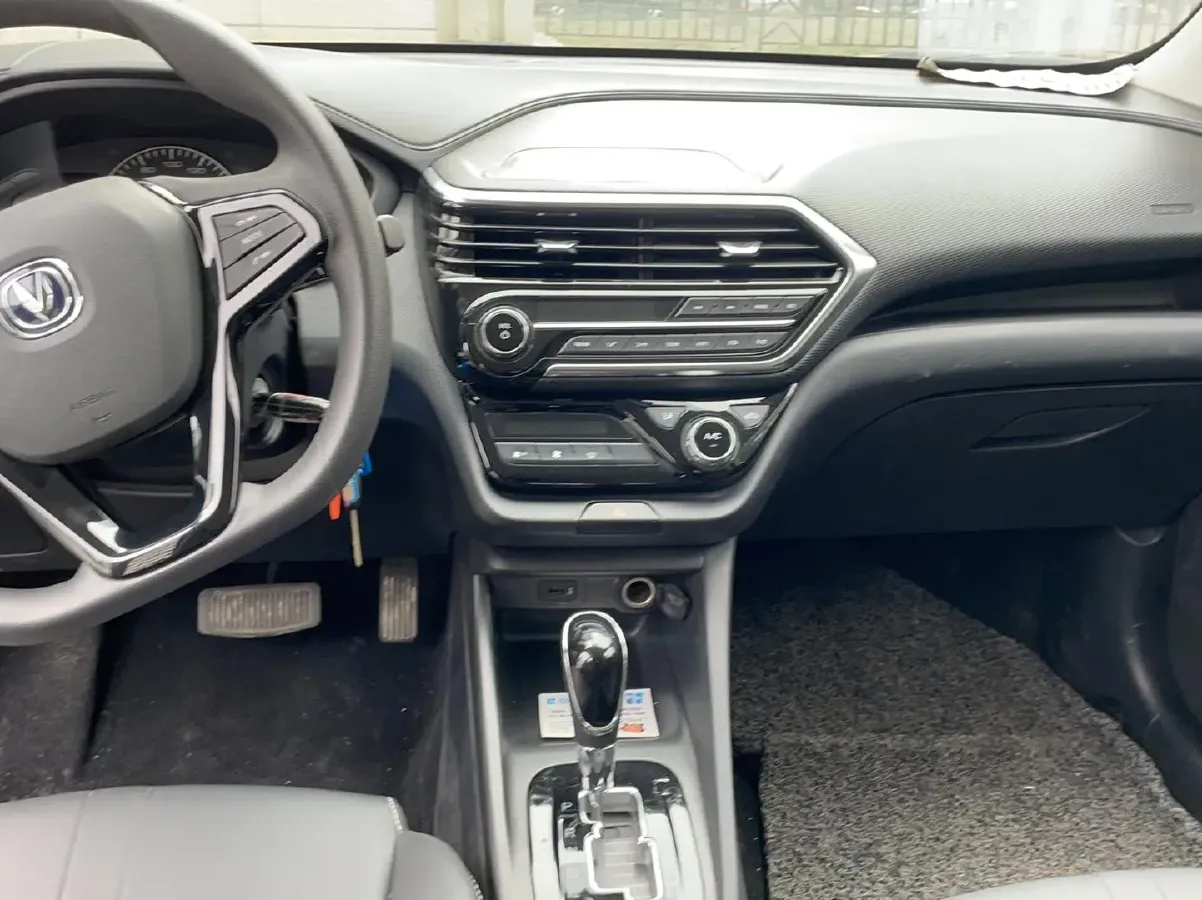 2019 ChangAn Alsvin 1.5L 107HP L4 5DCT,autocango,china used car exporter,china ev exporter,chinese used car exporter,chinese used ev exporter