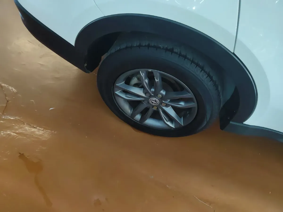 2017 DongFeng Fengon Fengon 580 1.5T 150HP L4 6MT,autocango,china used car exporter,china ev exporter,chinese used car exporter,chinese used ev exporter