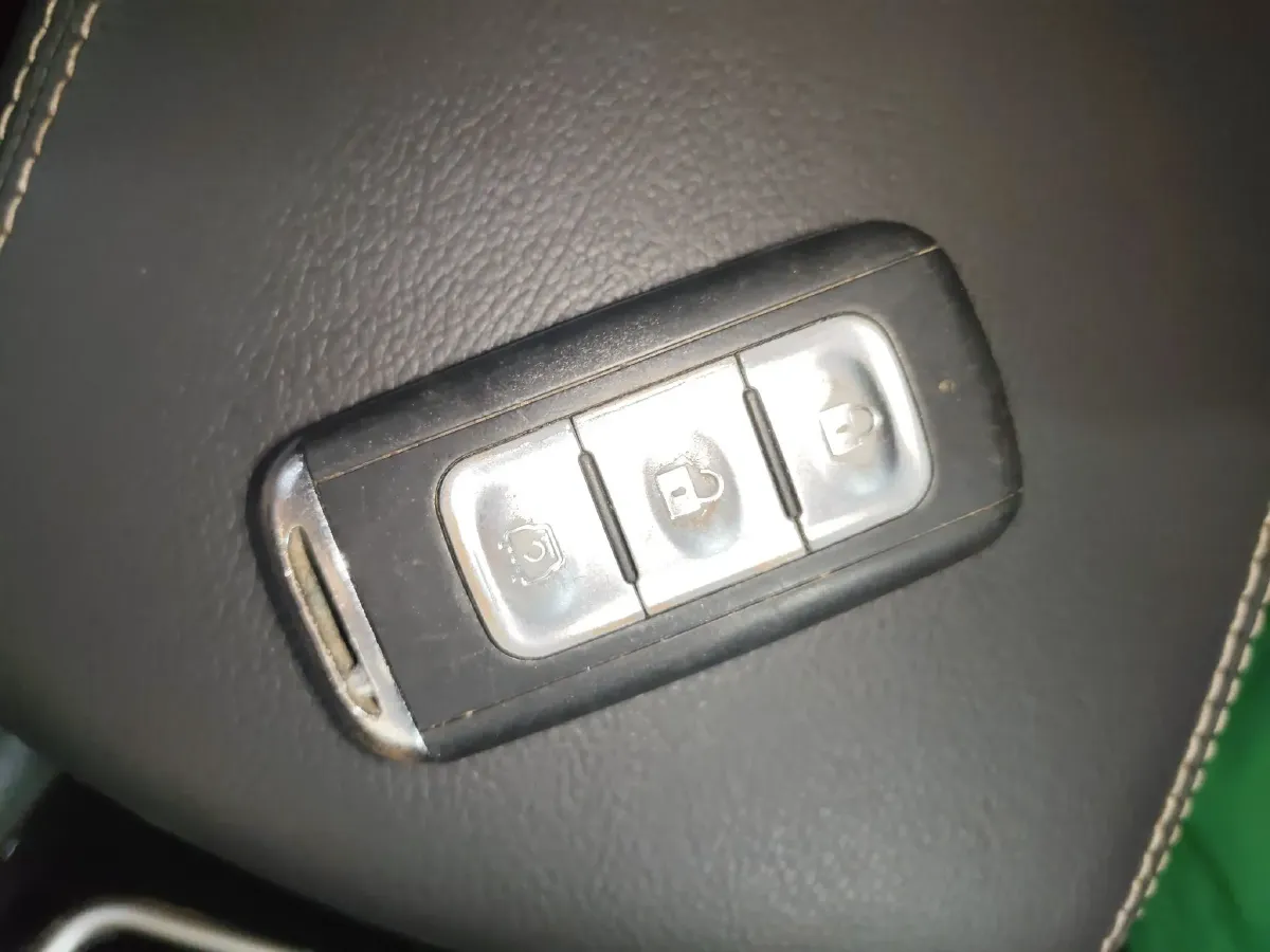 2017 DongFeng Fengon Fengon 580 1.5T 150HP L4 6MT,autocango,china used car exporter,china ev exporter,chinese used car exporter,chinese used ev exporter