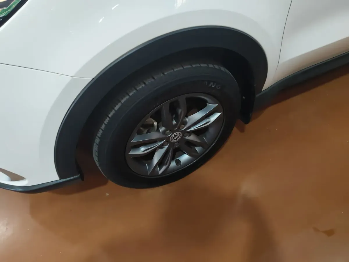 2017 DongFeng Fengon Fengon 580 1.5T 150HP L4 6MT,autocango,china used car exporter,china ev exporter,chinese used car exporter,chinese used ev exporter