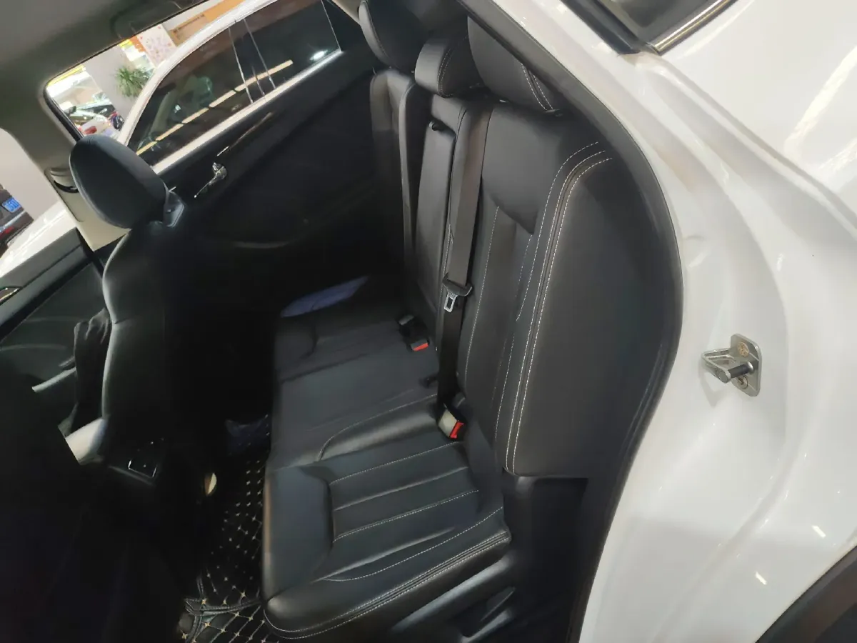 2017 DongFeng Fengon Fengon 580 1.5T 150HP L4 6MT,autocango,china used car exporter,china ev exporter,chinese used car exporter,chinese used ev exporter