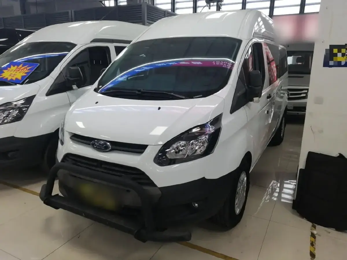 2019 Ford Transit 2.0T 121HP L4 5MT