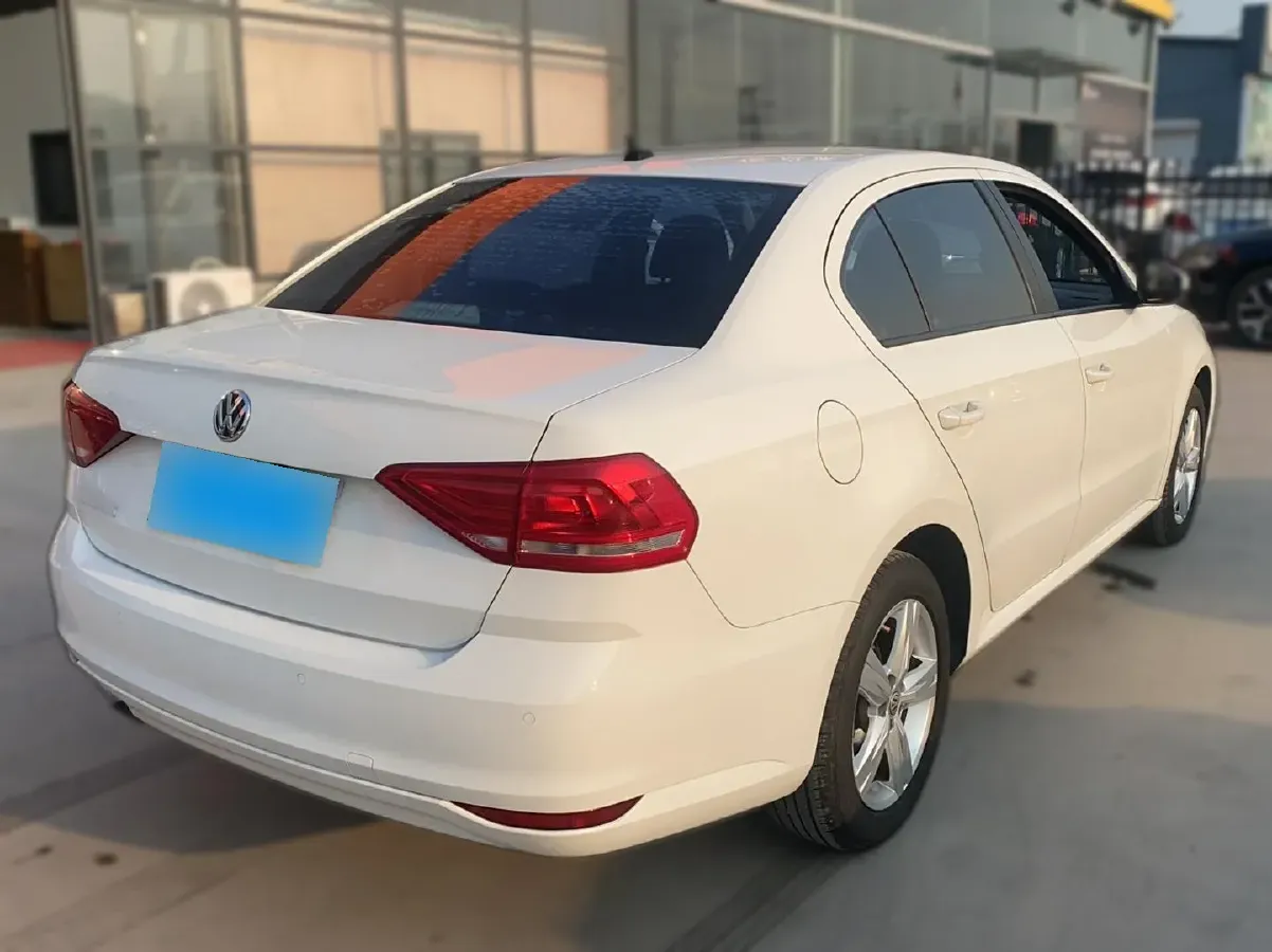 2017 Volkswagen Lavida 1.6L 110HP L4 5MT,autocango,china used car exporter,china ev exporter,chinese used car exporter,chinese used ev exporter