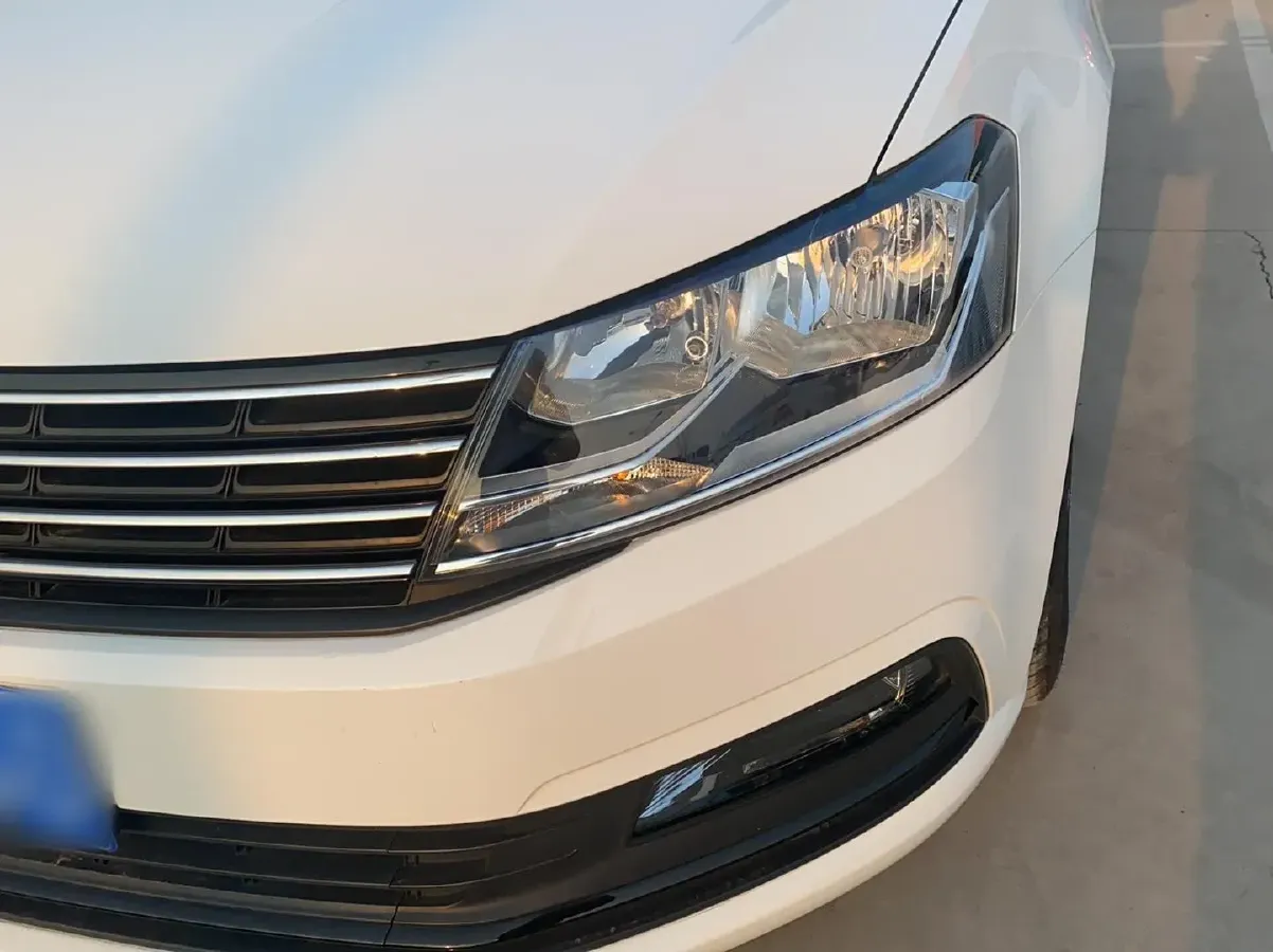 2017 Volkswagen Lavida 1.6L 110HP L4 5MT,autocango,china used car exporter,china ev exporter,chinese used car exporter,chinese used ev exporter