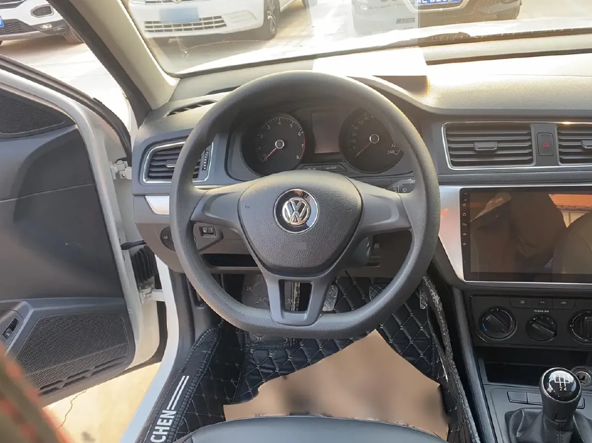 2017 Volkswagen Lavida 1.6L 110HP L4 5MT,autocango,china used car exporter,china ev exporter,chinese used car exporter,chinese used ev exporter