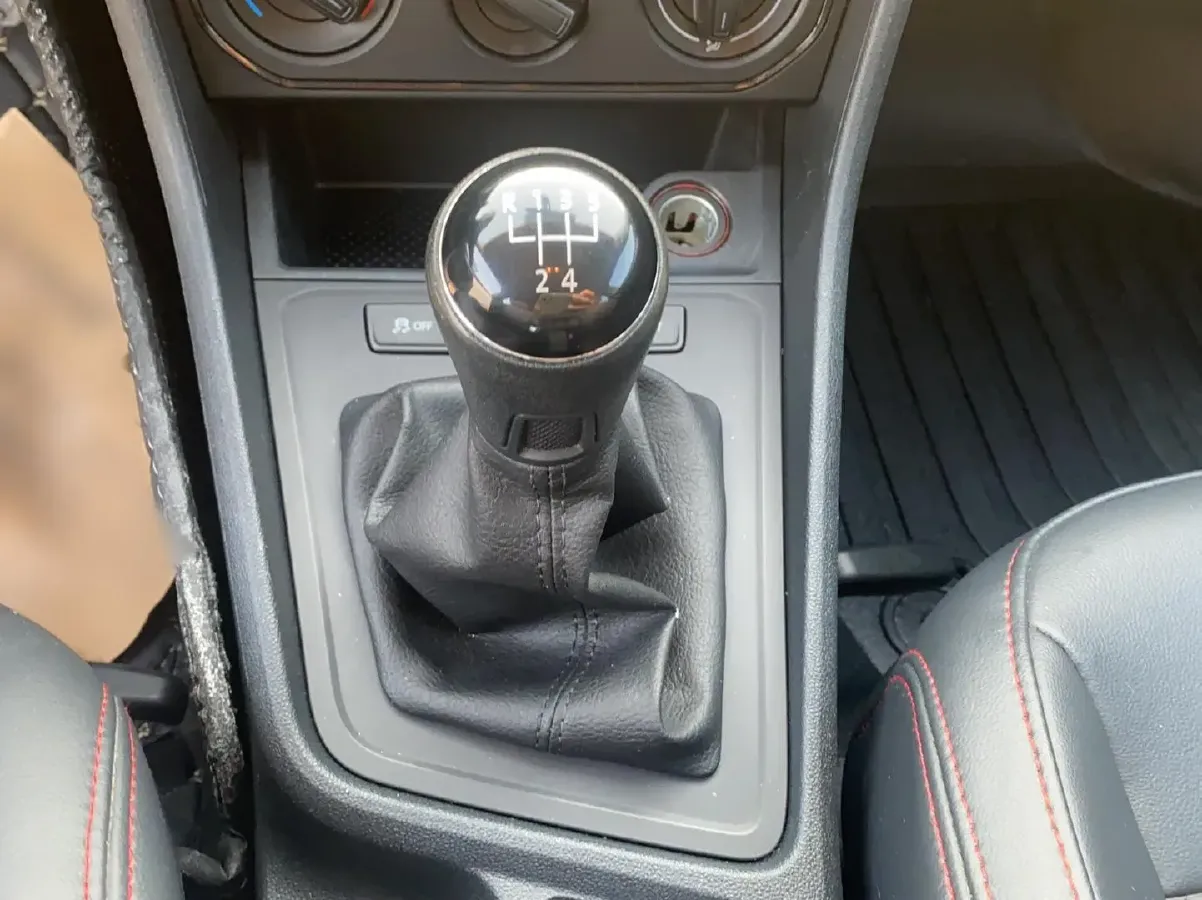 2017 Volkswagen Lavida 1.6L 110HP L4 5MT,autocango,china used car exporter,china ev exporter,chinese used car exporter,chinese used ev exporter