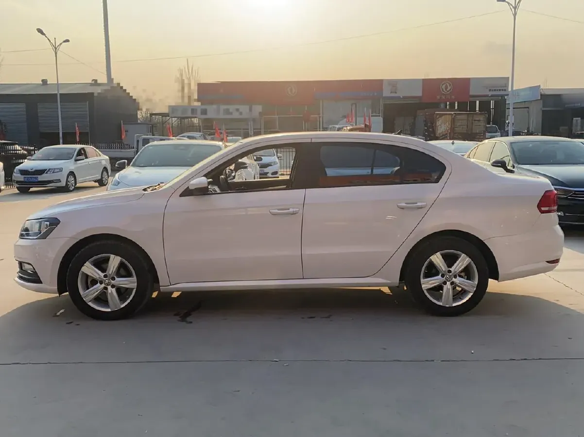 2017 Volkswagen Lavida 1.6L 110HP L4 5MT,autocango,china used car exporter,china ev exporter,chinese used car exporter,chinese used ev exporter