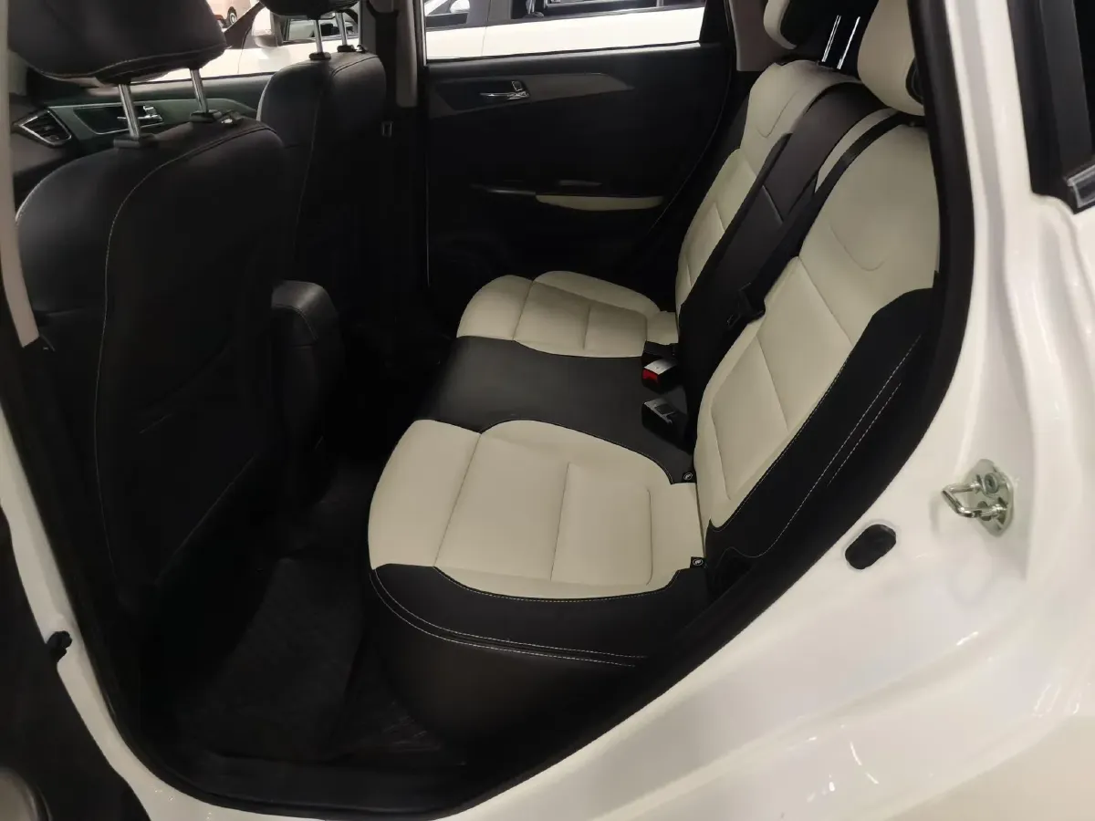 2017 ChangAn CS35 1.6L 125HP L4 4AT,autocango,china used car exporter,china ev exporter,chinese used car exporter,chinese used ev exporter