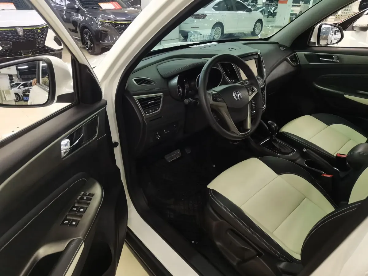 2017 ChangAn CS35 1.6L 125HP L4 4AT,autocango,china used car exporter,china ev exporter,chinese used car exporter,chinese used ev exporter