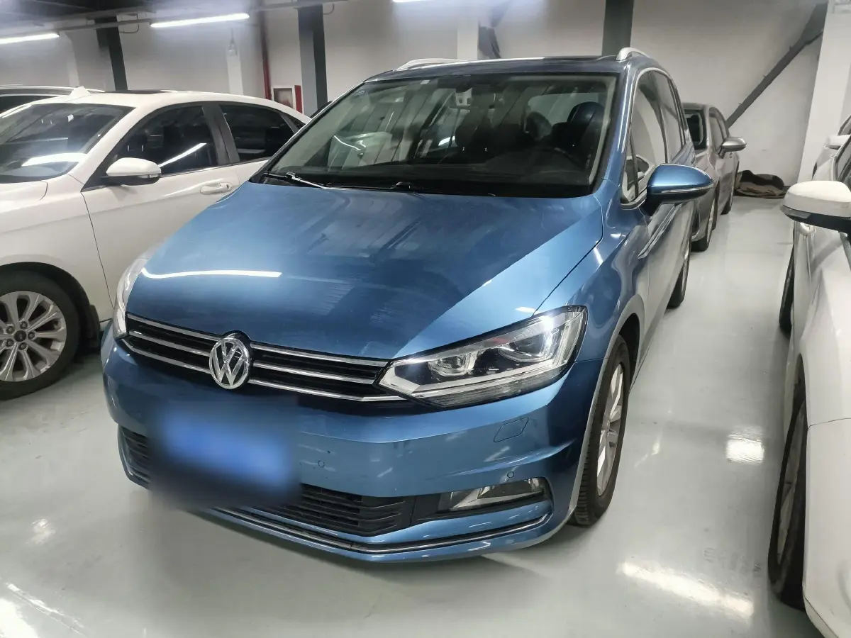 2016 Volkswagen Touran 1.4T 150HP L4 7DCT