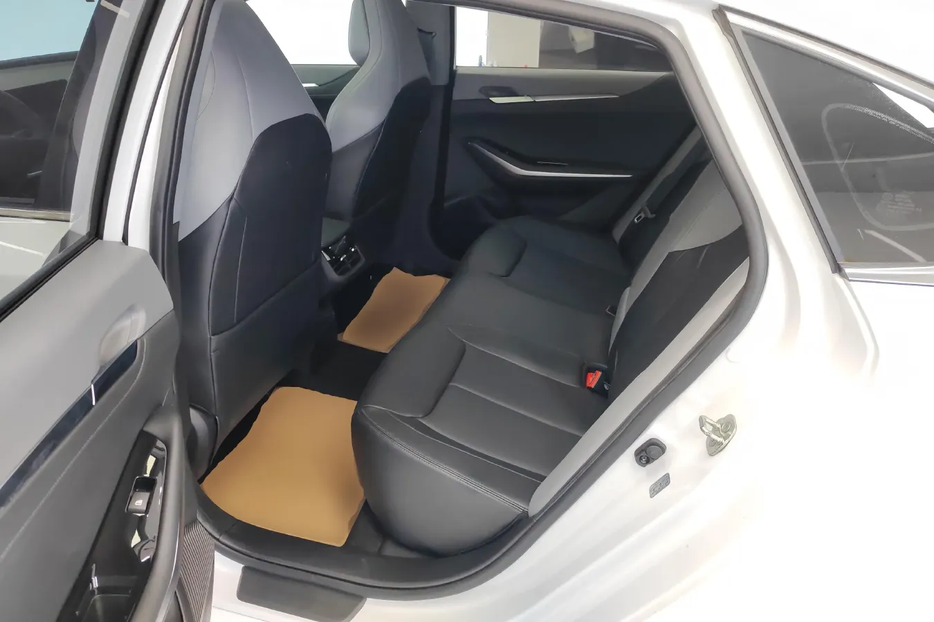 2023 ChangAn Raeton Plus 1.5T 188HP L4 7DCT,autocango,china used car exporter,china ev exporter,chinese used car exporter,chinese used ev exporter