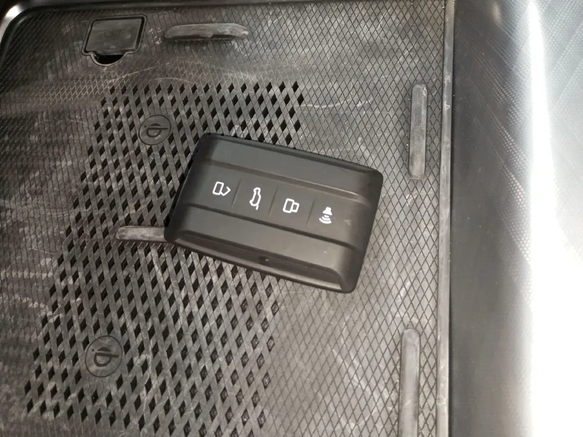 2024 Tank 700 3.0T 360HP V6 9AT PHEV 37.1KWH,autocango,china used car exporter,china ev exporter,chinese used car exporter,chinese used ev exporter