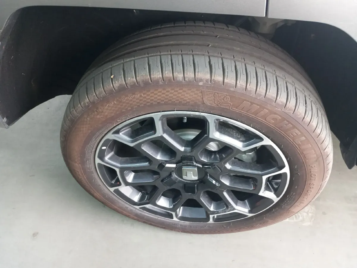 2024 Tank 700 3.0T 360HP V6 9AT PHEV 37.1KWH,autocango,china used car exporter,china ev exporter,chinese used car exporter,chinese used ev exporter