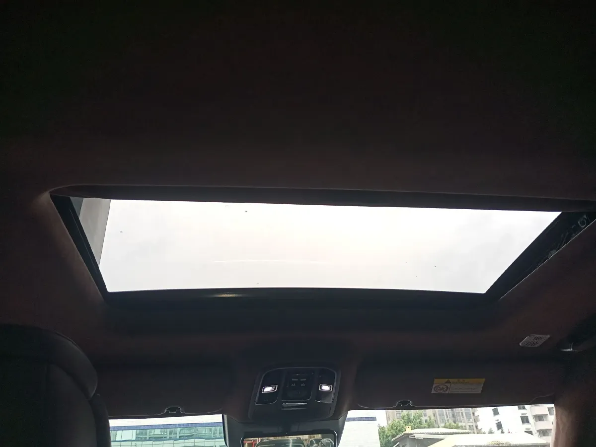 2024 Tank 700 3.0T 360HP V6 9AT PHEV 37.1KWH,autocango,china used car exporter,china ev exporter,chinese used car exporter,chinese used ev exporter