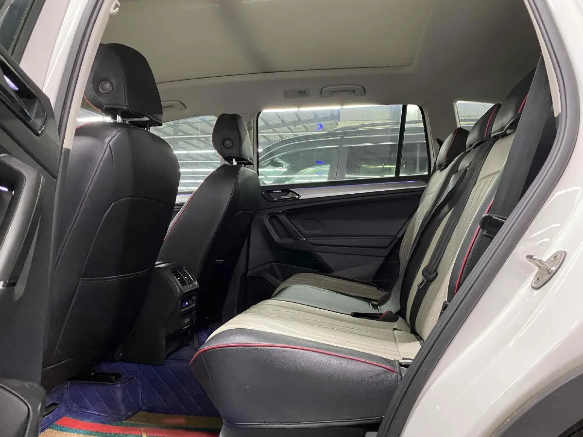 2021 Volkswagen Tiguan L 1.4T 150HP L4 6DCT PHEV 13KWH,autocango,china used car exporter,china ev exporter,chinese used car exporter,chinese used ev exporter