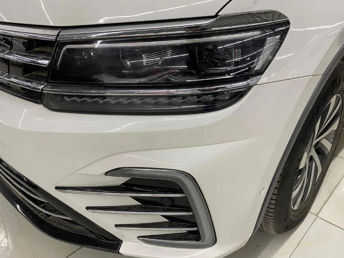 2021 Volkswagen Tiguan L 1.4T 150HP L4 6DCT PHEV 13KWH,autocango,china used car exporter,china ev exporter,chinese used car exporter,chinese used ev exporter