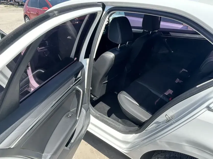 2017 Volkswagen Bora 1.6L 110HP L4 6AT,autocango,china used car exporter,china ev exporter,chinese used car exporter,chinese used ev exporter