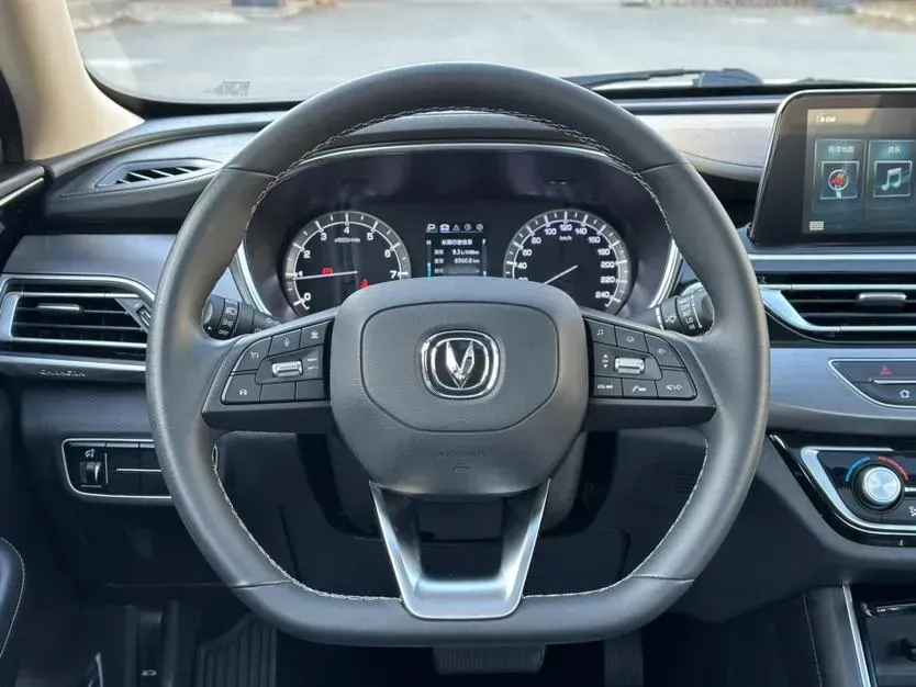 2021 ChangAn Raeton CC 1.5T 180HP L4 7DCT,autocango,china used car exporter,china ev exporter,chinese used car exporter,chinese used ev exporter