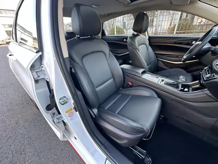 2021 ChangAn Raeton CC 1.5T 180HP L4 7DCT,autocango,china used car exporter,china ev exporter,chinese used car exporter,chinese used ev exporter