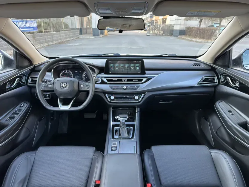 2021 ChangAn Raeton CC 1.5T 180HP L4 7DCT,autocango,china used car exporter,china ev exporter,chinese used car exporter,chinese used ev exporter