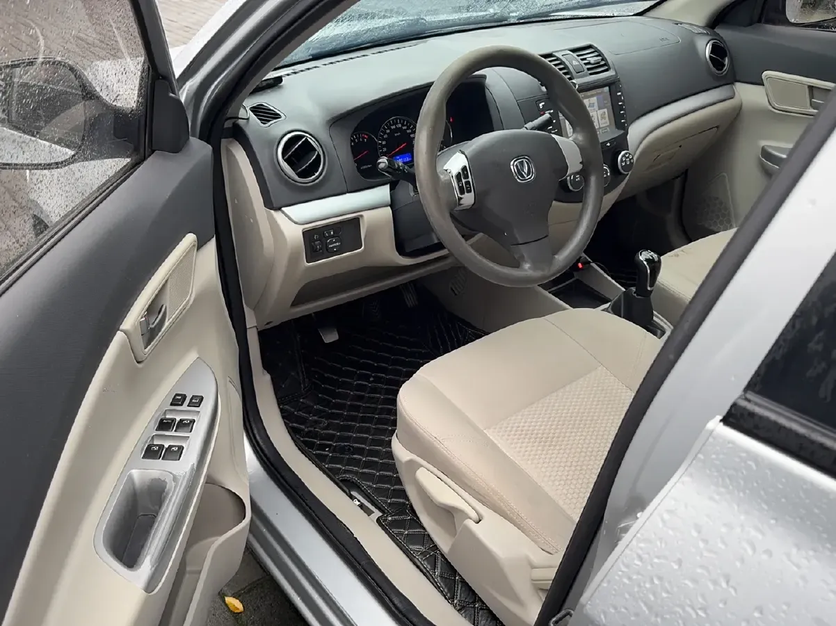 2012 ChangAn Alsvin V5 1.5L 114HP L4 5MT,autocango,china used car exporter,china ev exporter,chinese used car exporter,chinese used ev exporter