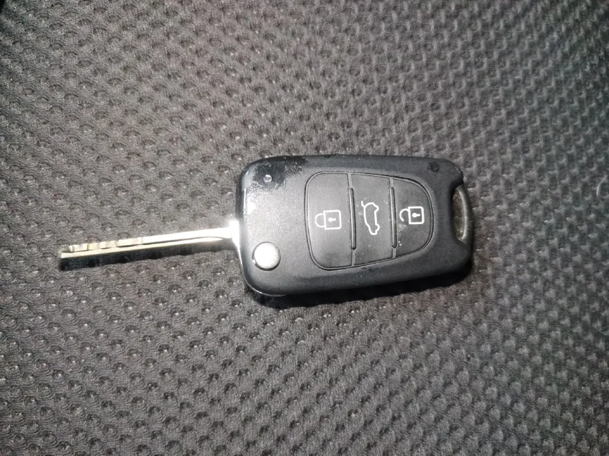 2013 Kia Shuma 1.6L 124HP L4 6AT,autocango,china used car exporter,china ev exporter,chinese used car exporter,chinese used ev exporter