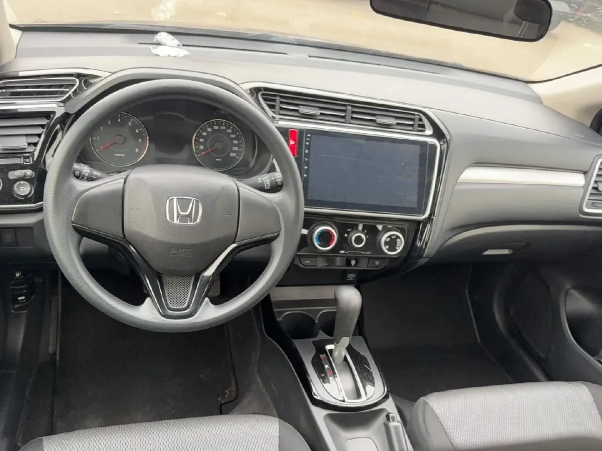 2017 Honda Gienia 1.5L 131HP L4 CVT,autocango,china used car exporter,china ev exporter,chinese used car exporter,chinese used ev exporter