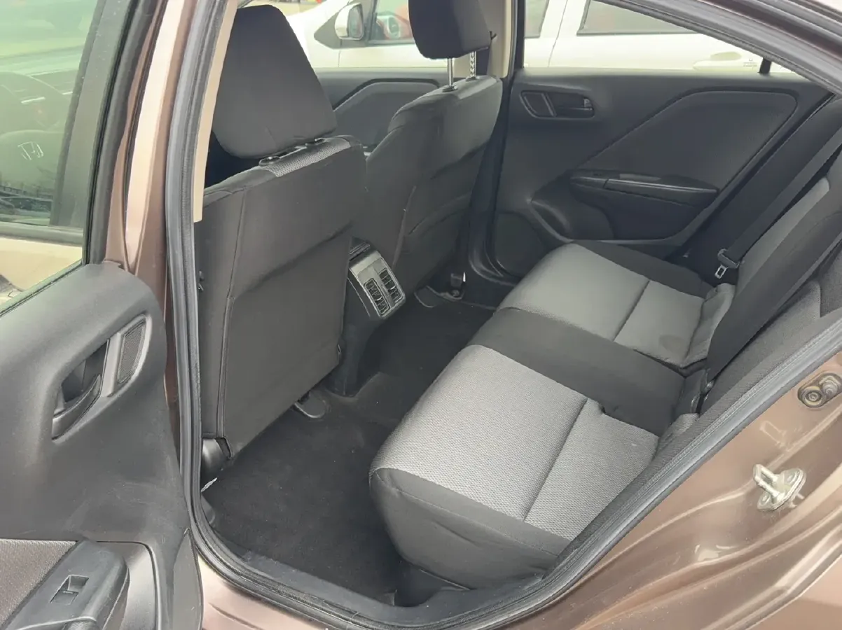 2017 Honda Gienia 1.5L 131HP L4 CVT,autocango,china used car exporter,china ev exporter,chinese used car exporter,chinese used ev exporter