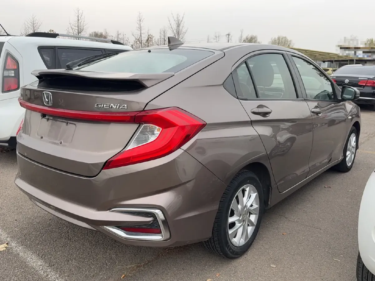 2017 Honda Gienia 1.5L 131HP L4 CVT,autocango,china used car exporter,china ev exporter,chinese used car exporter,chinese used ev exporter