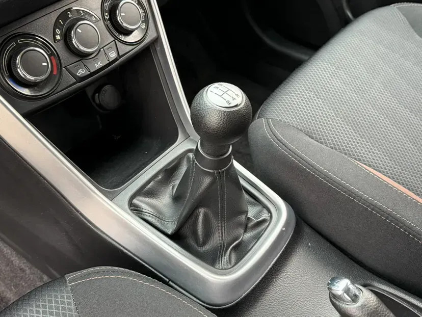 2017 Suzuki SX4 S-Cross 1.6L 122HP L4 5MT,autocango,china used car exporter,china ev exporter,chinese used car exporter,chinese used ev exporter